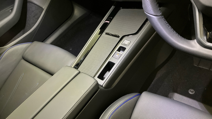 Volkswagen Passat 1.5 eTSI R-Line 5dr DSG Petrol Estate - Image 14